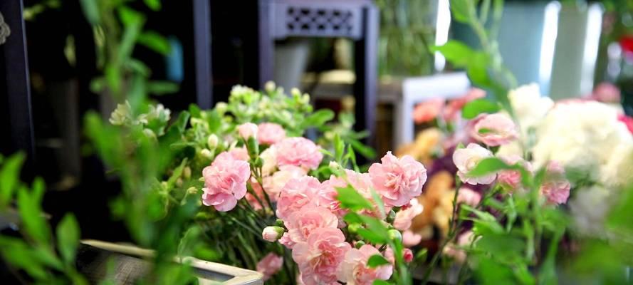 护士节送百合花有什么寓意？百合花在护士节的意义是什么？