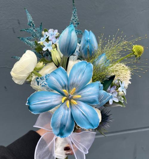 结婚手捧花的寓意是什么？拿手捧花结婚代表什么？