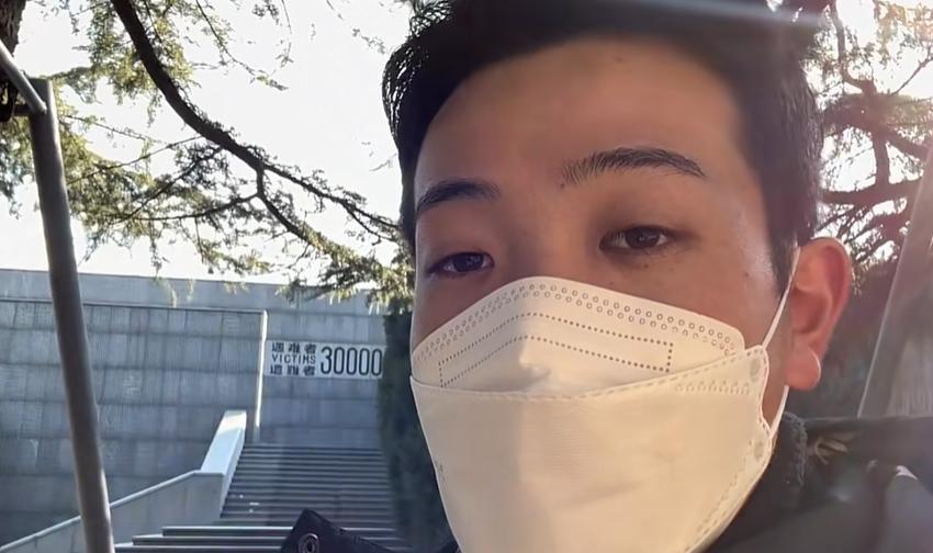 日本小伙带父亲游上海，看完《南京照相馆》气炸，公开跟日媒叫板