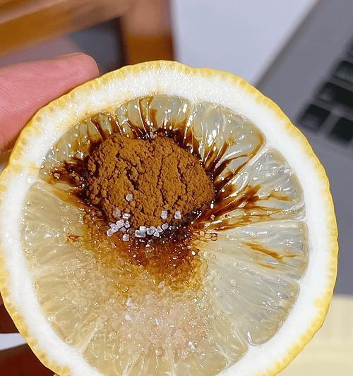 柠檬可以生吃吗？（解析柠檬生食的利与弊）