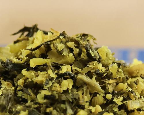 梅菜是雪里红吗？解密梅菜的颜色之谜（探究梅菜的历史、制作、颜色原因和食用价值）