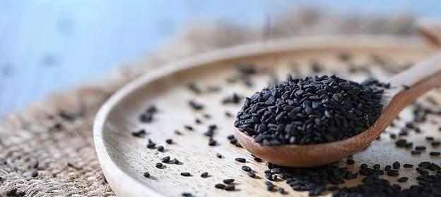 白芝麻的营养与食用方式（了解白芝麻的营养价值和正确食用方法，让你更健康！）