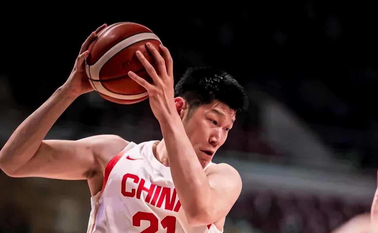 中国男篮1分憾负澳大利亚！大秋20+10，胡明轩超神，全员倾尽所有