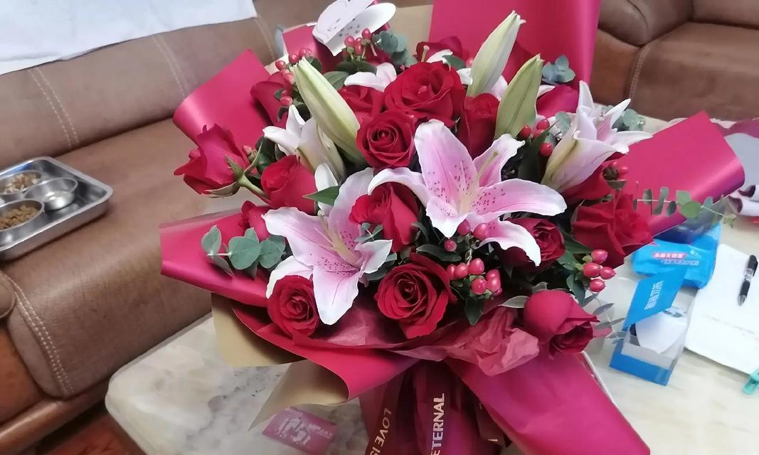 用花献上生日祝福（以鲜花代表的美好祝愿）