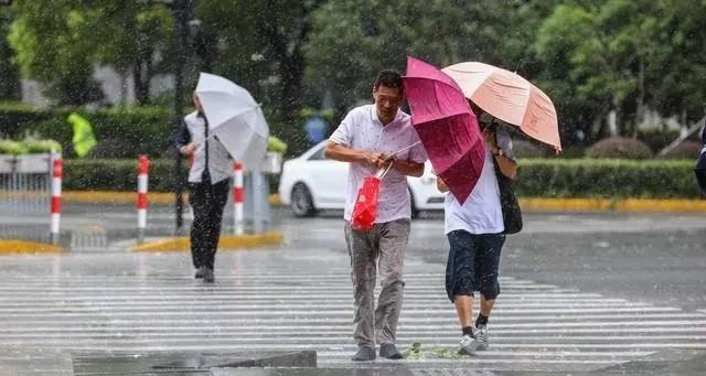暴雨+高温齐上线！本周东北到海南都有雨，江南等地飙到40℃