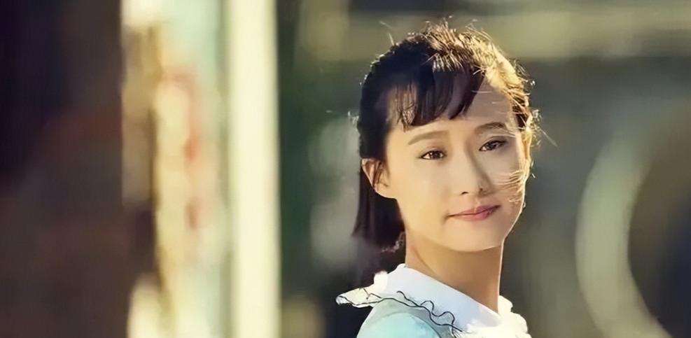 明明同一人，演完《生万物》再演《归队》，她演技太好差点没认出