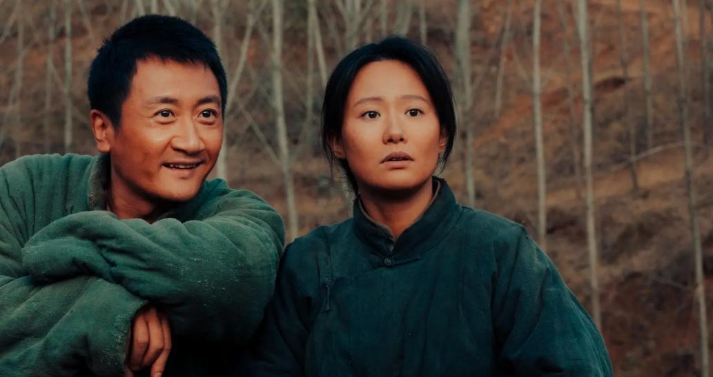 明明同一人，演完《生万物》再演《归队》，她演技太好差点没认出