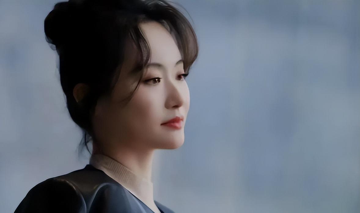 明明同一人，演完《生万物》再演《归队》，她演技太好差点没认出