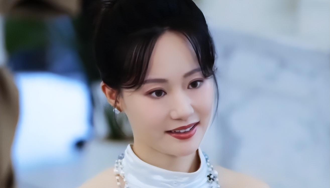 明明同一人，演完《生万物》再演《归队》，她演技太好差点没认出
