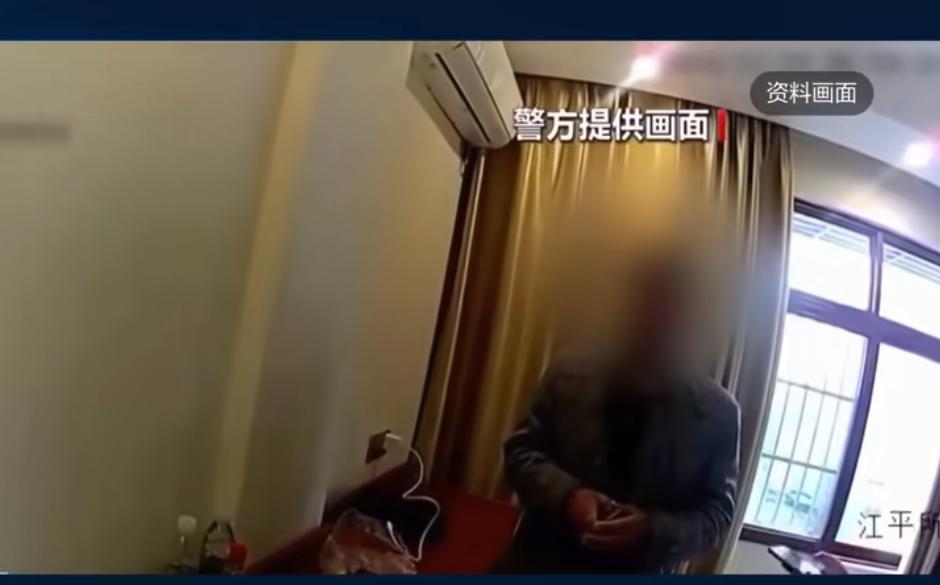 捏蛋女已社死！面目狰狞糟蹋粮食，同事发声：她老公更狠