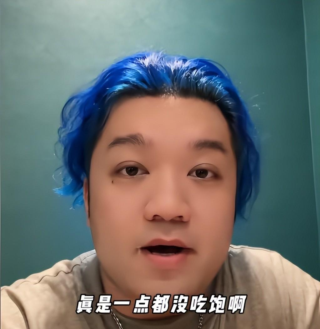 杨紫“弟弟”打卡武汉苍蝇馆，全程黑脸差评连连，网友：故意报复