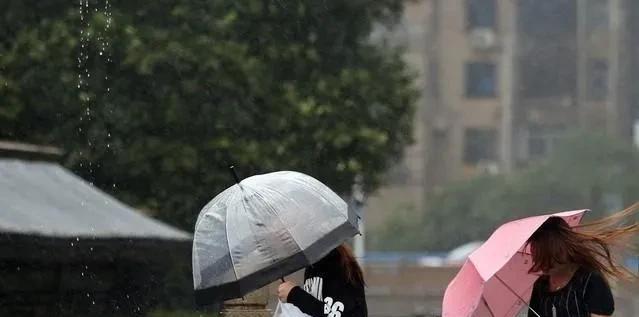 辽宁雨水上线！5日中午到夜间多地中雨局部大雨，还伴雷电+强对流