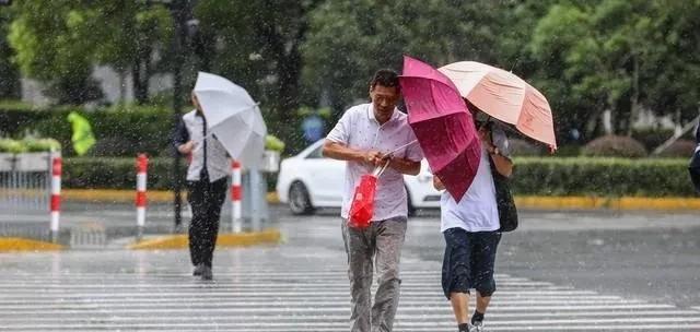 警惕！河南15-17日多雨伴强对流：16日西北暴雨，17日降温8-10℃