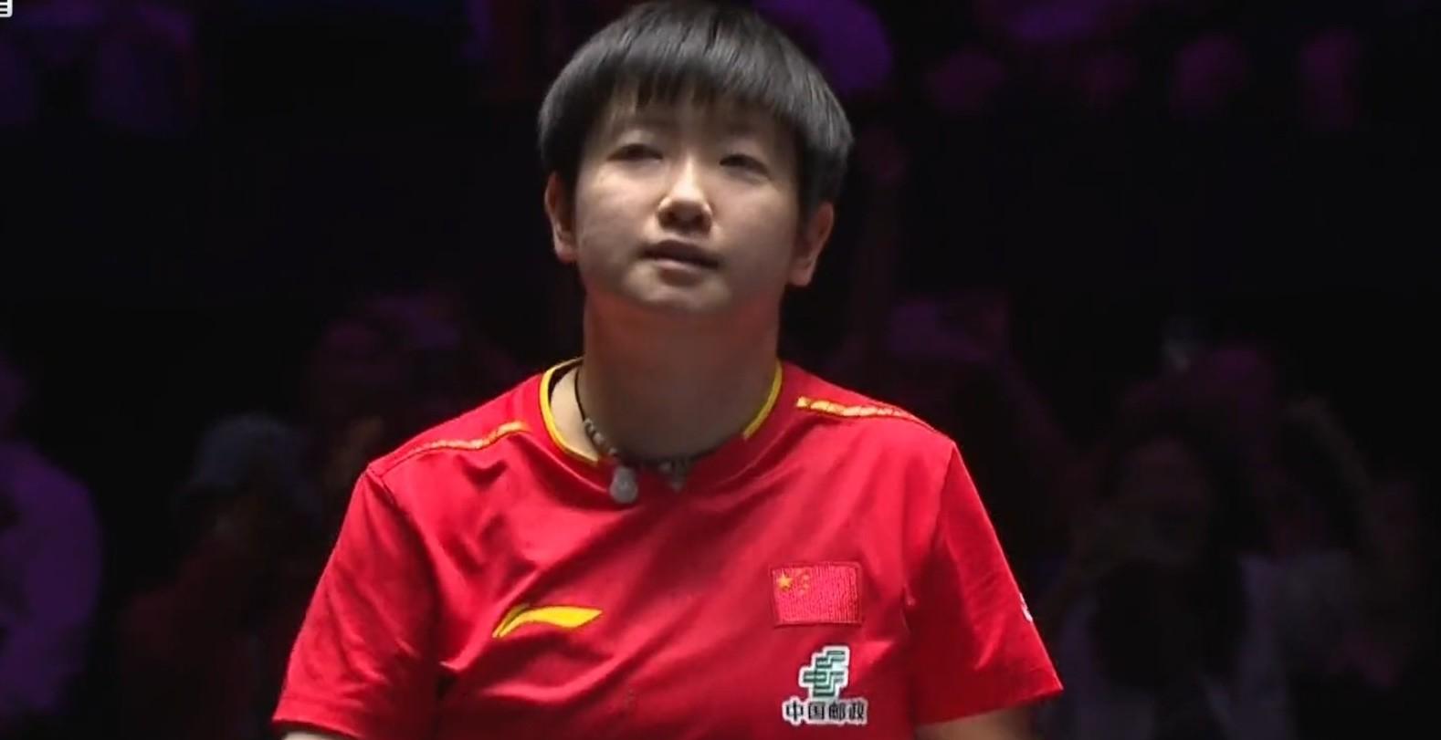 4:3！孙颖莎逆转夺冠，谁注意她和王曼昱赛后同一举动，拒绝庆祝
