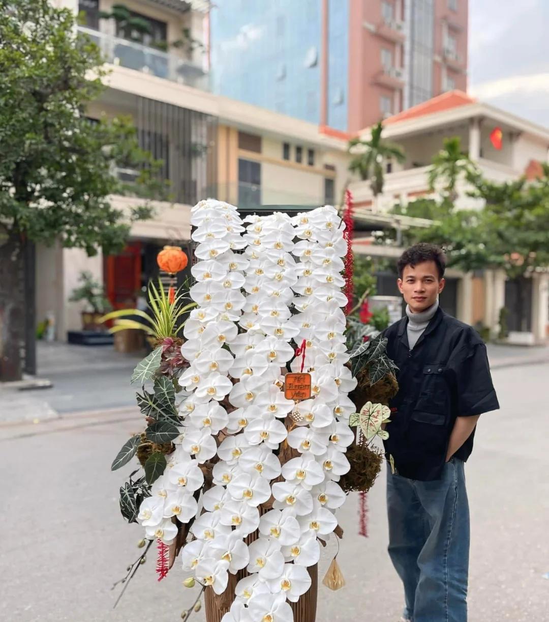 男子晒“5万一盆的龙兰”，真豪气，网友：怪我没见识，感觉假的