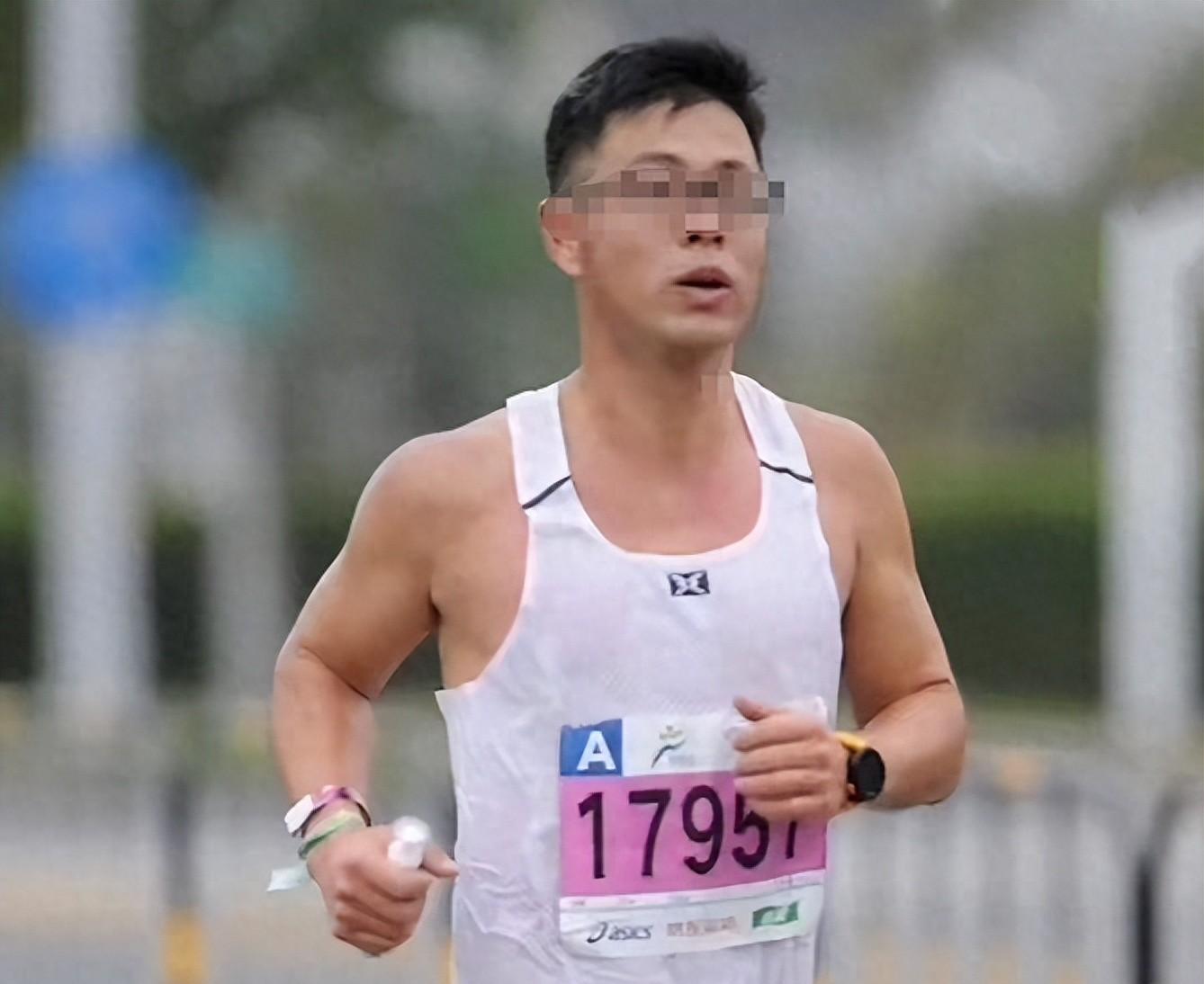 马拉松大神李立川离世！仅46岁跑步10年，死因惋惜，女儿悲痛悼念