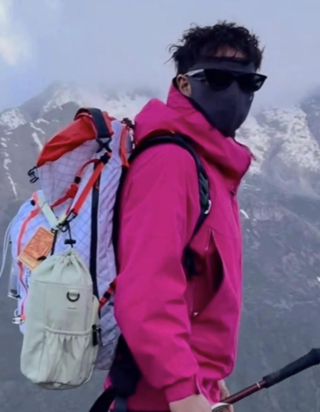 驴友雪山坠崖身亡，遇难画面曝光，身份被扒太可惜，网友却不同情