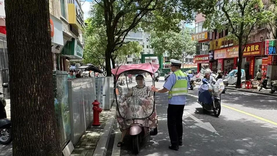 10月起，三、四轮车“五大严查”，违者罚款扣车，网友：早该管管