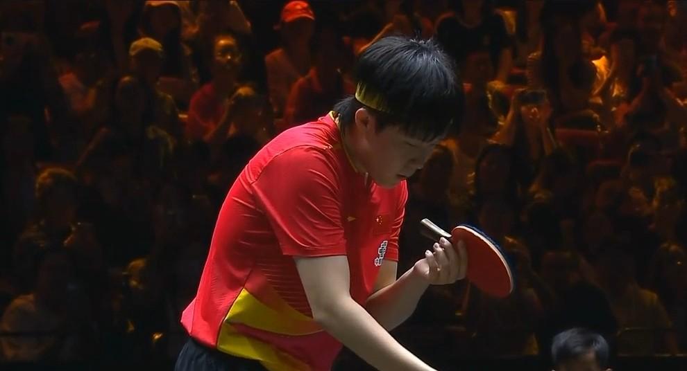 首秀3:0横扫！谁注意王楚钦比赛中两次被打断，赛后却连道感谢