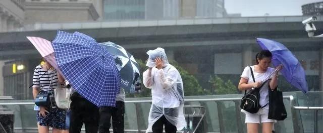 风雨齐上阵！台风“麦德姆”今夜直扑广西南部，沿海阵风可达12级
