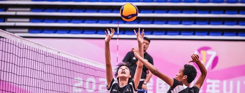中国女排惊现黑人少女，16岁1米88身体天赋出众，或成未来门面？