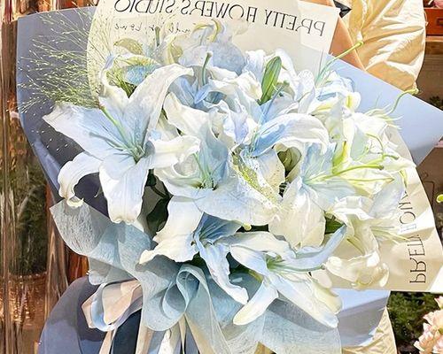 送女人百合花的含义(用鲜花传达情感的艺术) 送女人百合花的含义(用鲜花传达情感的艺术)