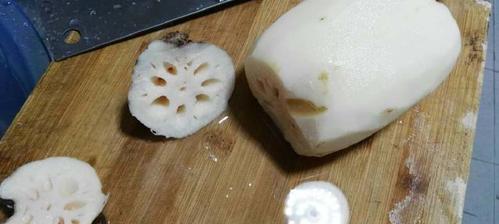 莲藕需要去皮吗?去皮与不去皮的烹饪效果有何不同? 莲藕需要去皮吗?去皮与不去皮的烹饪效果有何不同?