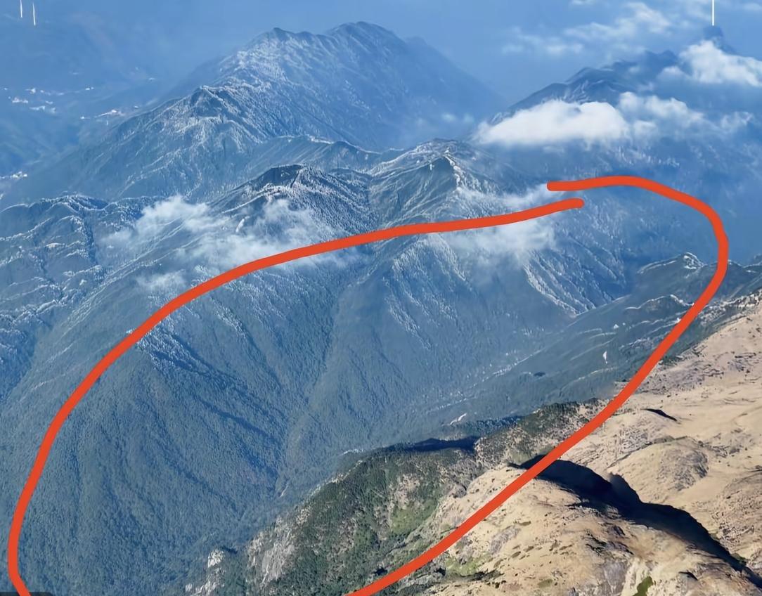 男子爬齐云山失联多天，独自爬山选择抄近路，监控最后画面在湖南