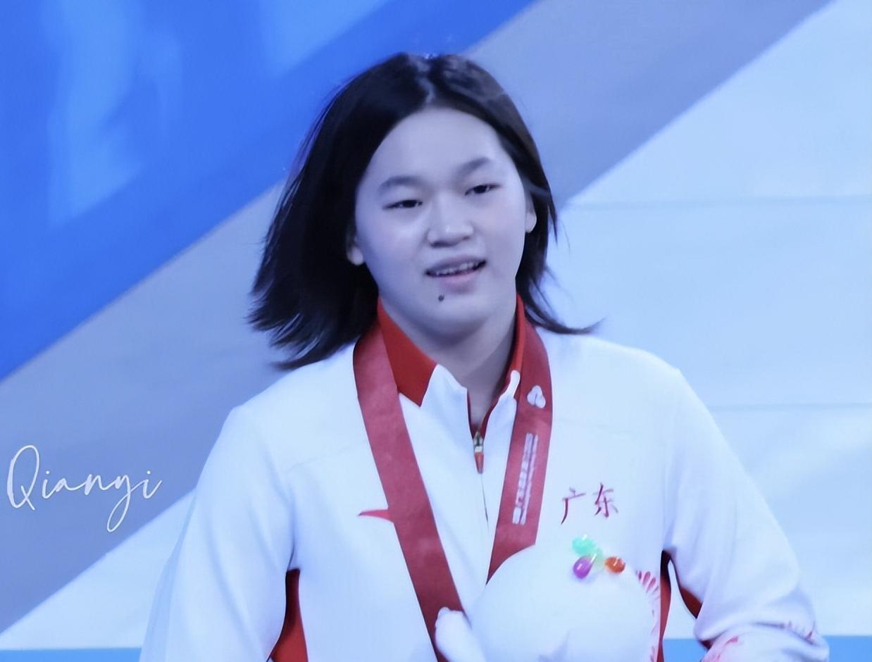 一场比赛结束后，全红婵泪洒赛场，陈芋汐袒露心声，状态大不同