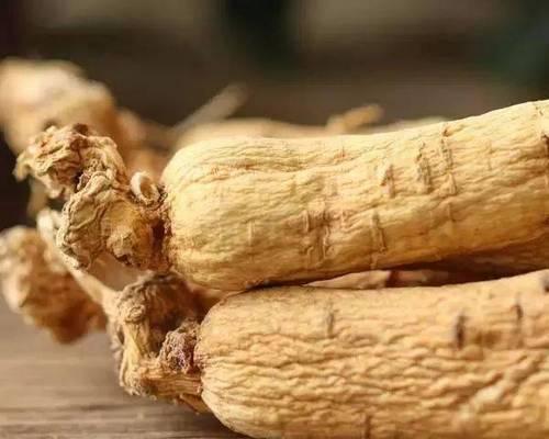 人参泡水喝的功效与正确方法是什么？