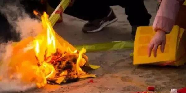 今年寒衣节不一般，在立冬后，上坟时间有讲究，何时上坟最佳？