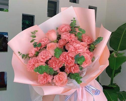 康乃馨19朵的花语与寓意（揭示康乃馨19朵的深层含义）