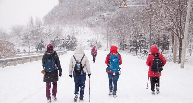 寒潮锁定我国，降温地图亮红灯！新疆暴雪打头阵，多地跌幅超14℃
