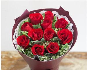 红玫瑰的象征意义与传统（探寻红玫瑰为什么被赋予如此深刻的情感意义）