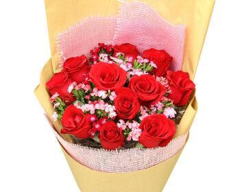 红玫瑰的象征意义与传统（探寻红玫瑰为什么被赋予如此深刻的情感意义）