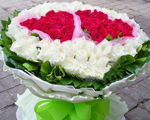 32朵玫瑰的花语揭秘（32朵玫瑰花语的含义与传统）