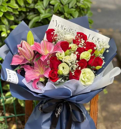 11朵玫瑰花的寓意（探寻玫瑰花背后的心意）