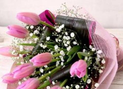 以花为代表的友谊（传递真挚情感的花束礼物）