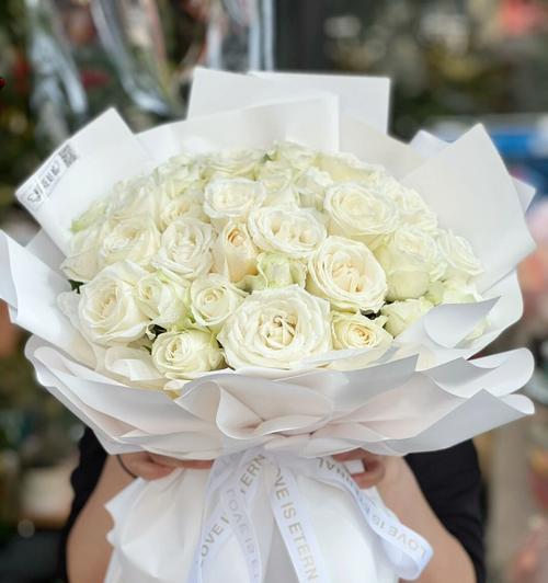 白瑰玫的花语（揭示白瑰玫背后的花语秘密）