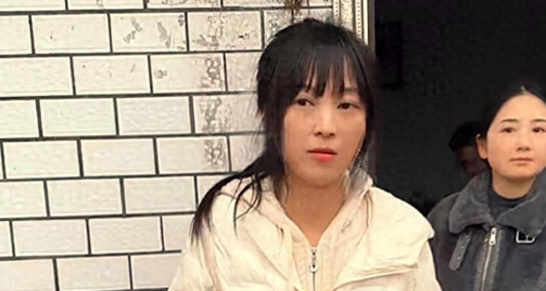 呆呆妹也没想到，杀猪宴结束才1天，一家人已走上了大衣哥的老路