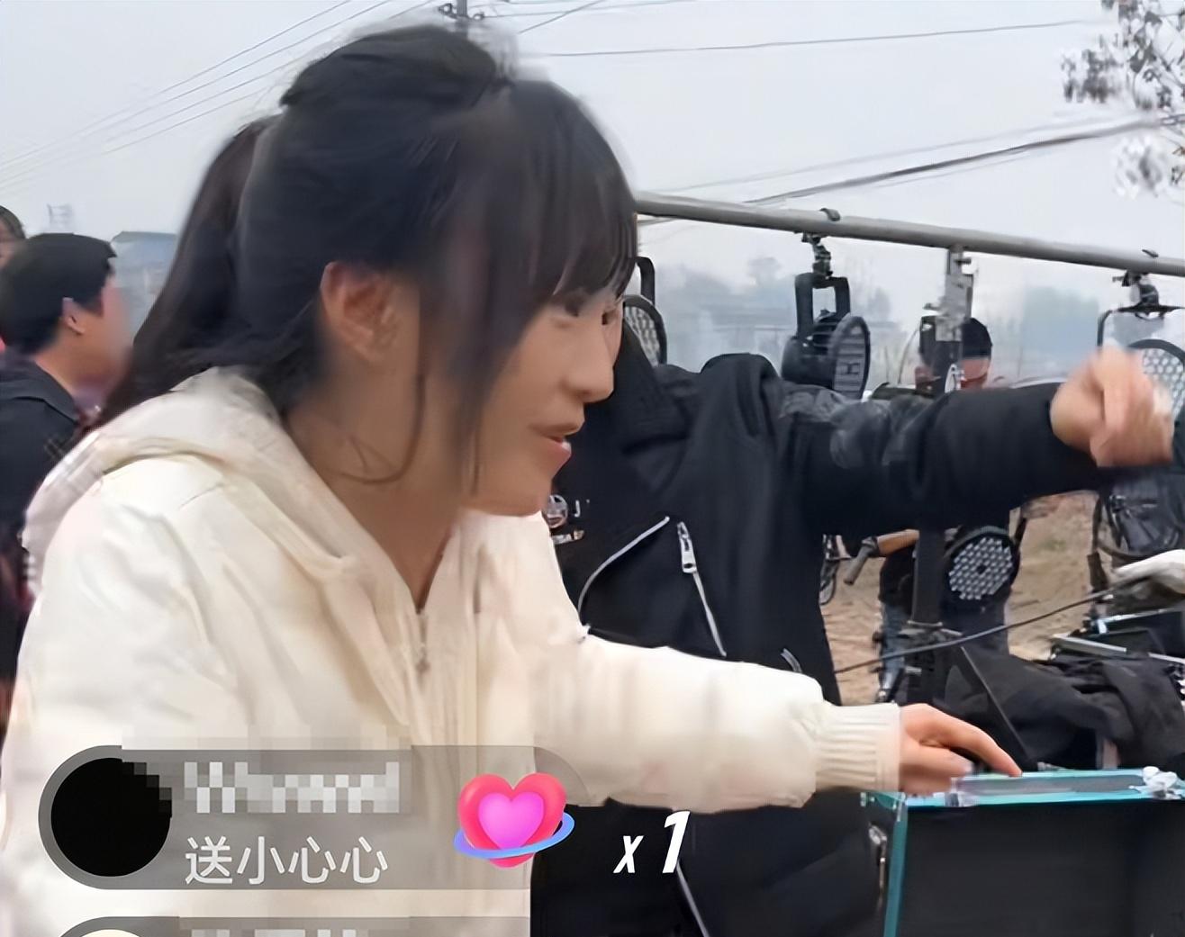 呆呆妹也没想到，杀猪宴结束才1天，一家人已走上了大衣哥的老路