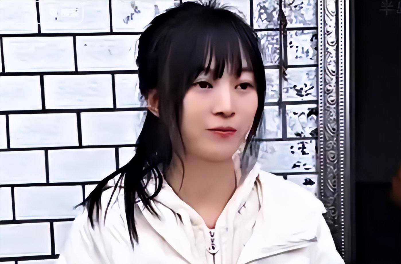 呆呆妹也没想到，杀猪宴结束才1天，一家人已走上了大衣哥的老路