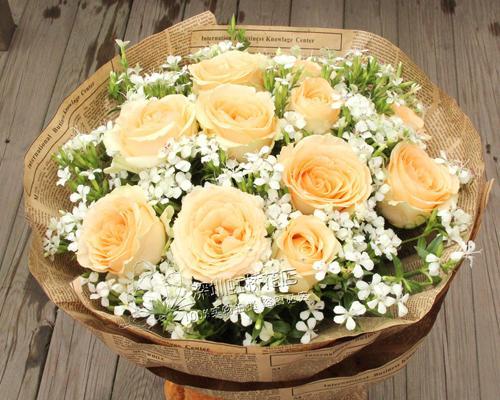 香槟玫瑰的寓意（11朵香槟玫瑰的象征意义与传达的祝福）