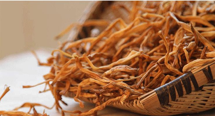 鲜黄花菜如何晒干保存？制作干黄花菜的正确步骤是什么？