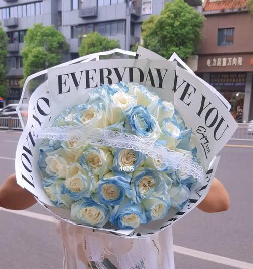 碎冰蓝玫瑰的花语与寓意（解读碎冰蓝玫瑰所传递的情感与象征）