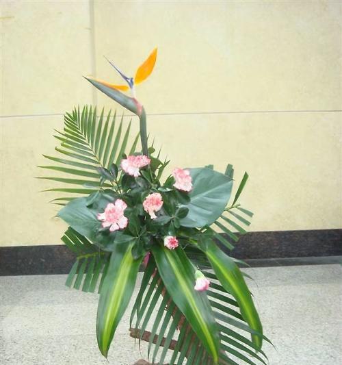 以插花作品名称寓意为主题的文章(用花艺作品传递深刻的寓意与情感) 以插花作品名称寓意为主题的文章(用花艺作品传递深刻的寓意与情感)