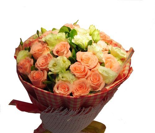 用19朵粉玫瑰传递的深情（19朵粉玫瑰的寓意和象征）