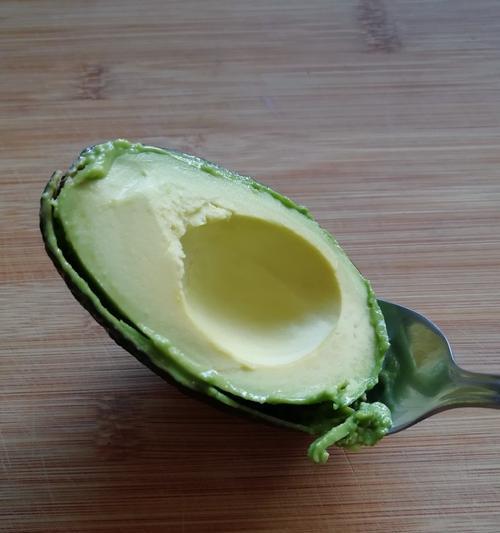 牛油果冷冻保存的正确方法是什么？冷冻后会影响口感吗？