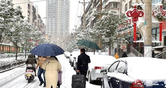 强冷空气锁定中东部！局地降温超20℃，安徽南部暴雪已安排