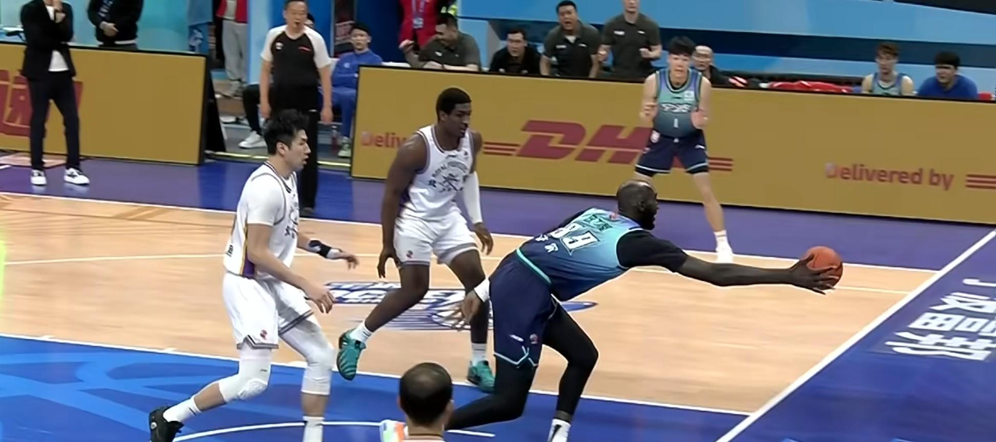 CBA排名大变！广东跌落二梯队，辽宁扭转局势，5队同争12名上岸